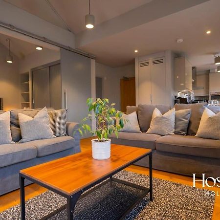 Stylish Luxury Apartment In The Centre Of Henley Esterno foto