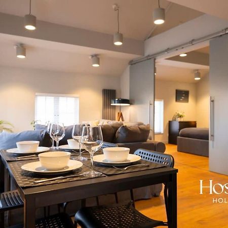 Stylish Luxury Apartment In The Centre Of Henley Esterno foto