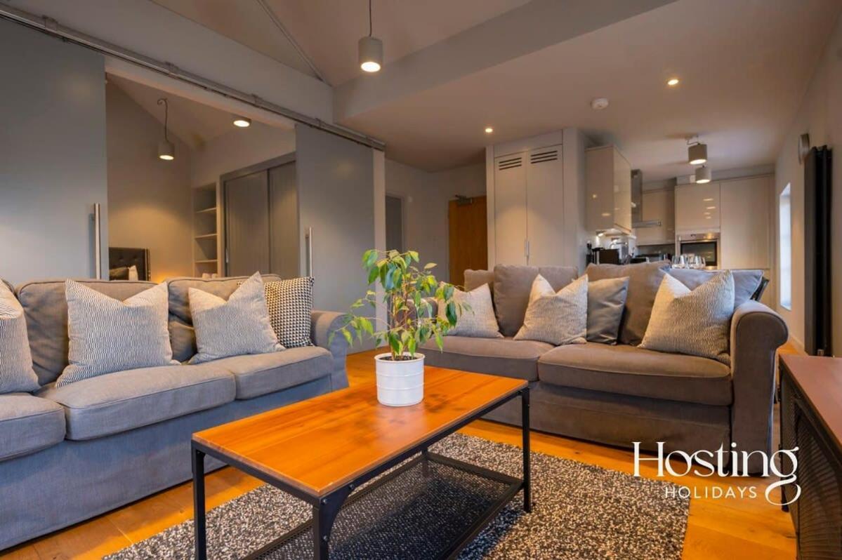 Stylish Luxury Apartment In The Centre Of Henley Esterno foto