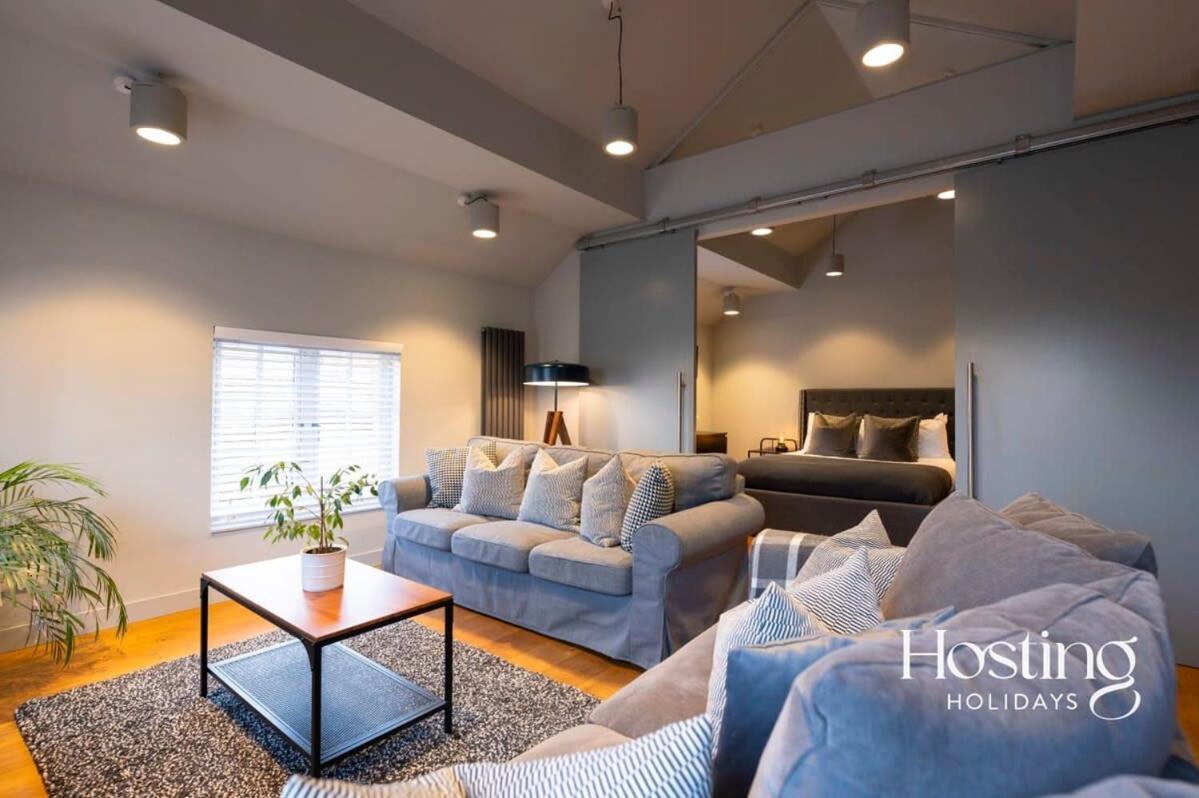Stylish Luxury Apartment In The Centre Of Henley Esterno foto